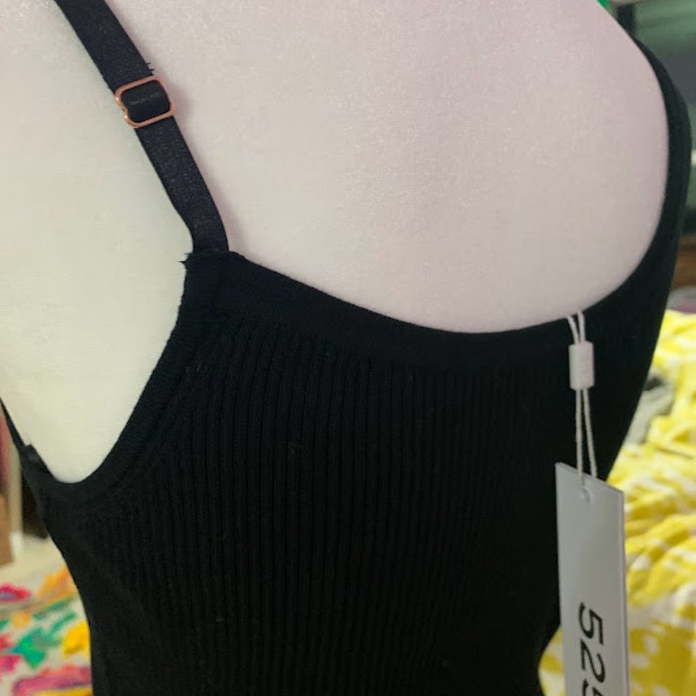 NWT 525 Asymmetrical Ribbed Tank - M - Picture 4 of 6